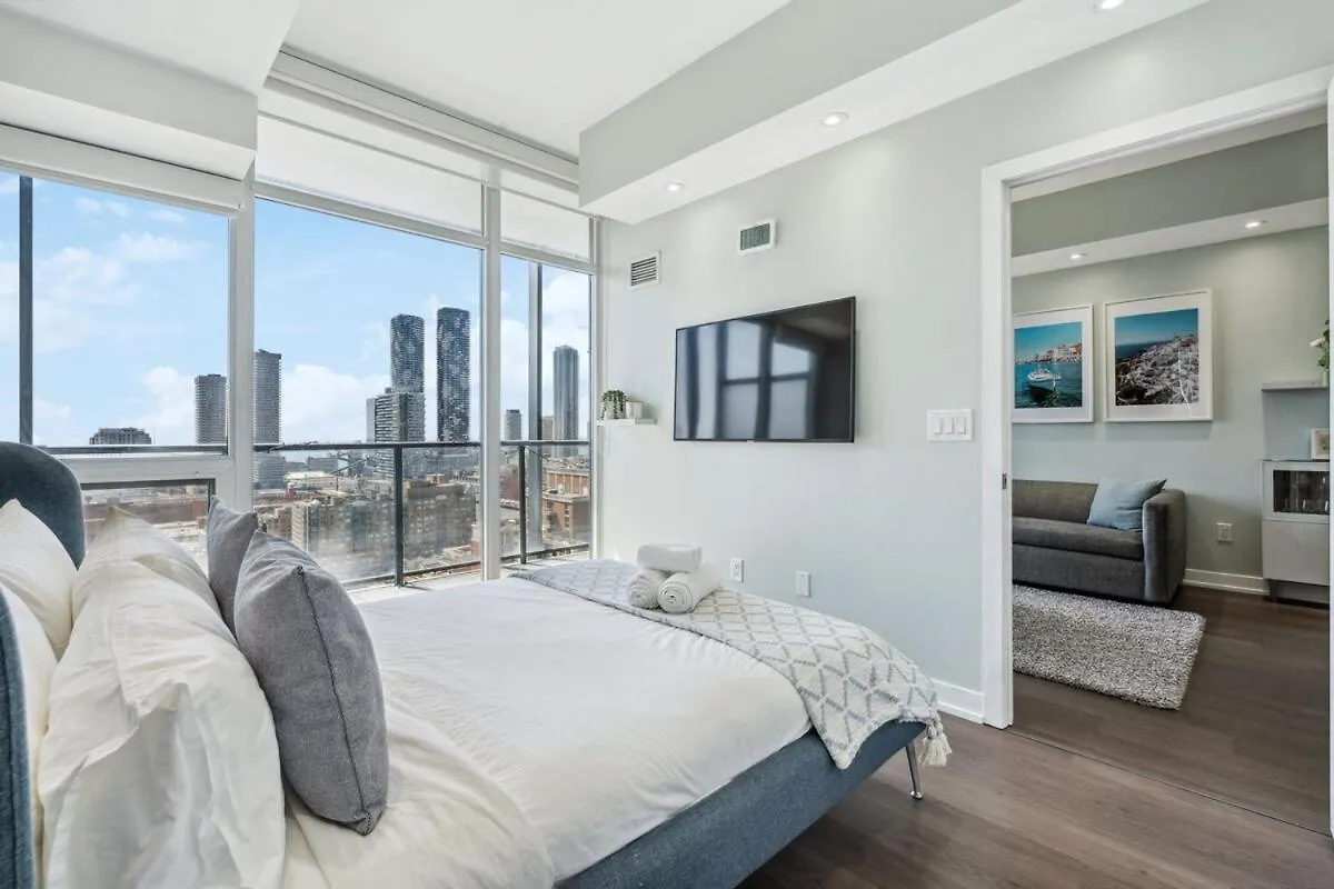Prime Downtown Condo - St Lawrence Parking Toronto