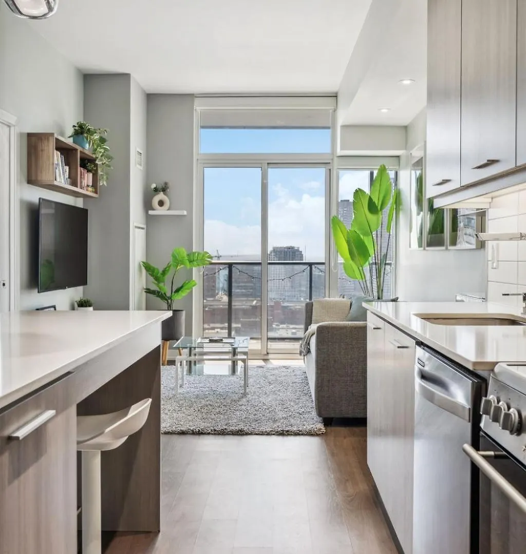 Prime Downtown Condo - St Lawrence Parking Toronto Apartment