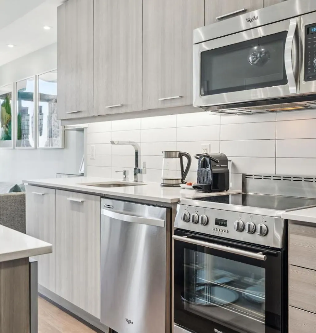 Prime Downtown Condo - St Lawrence Parking Toronto Apartment