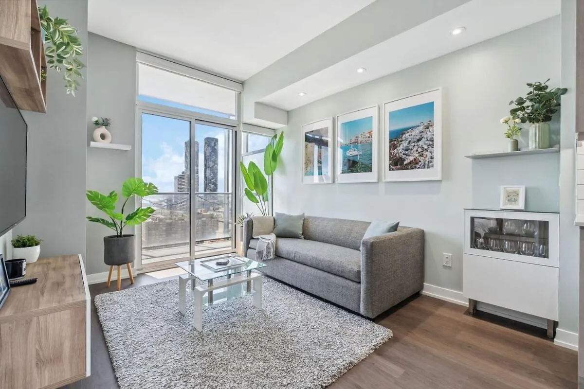 Prime Downtown Condo - St Lawrence Parking Toronto