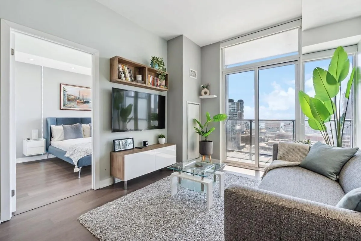 Prime Downtown Condo - St Lawrence Parking Toronto Canada
